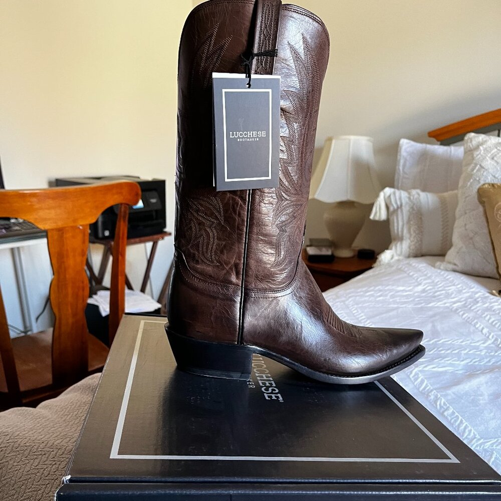 NEVER WORN - IN ORIGINAL BOX HANDMADE LUCCHESE BOOTS  Chocolate  MEN's 10.5 EE